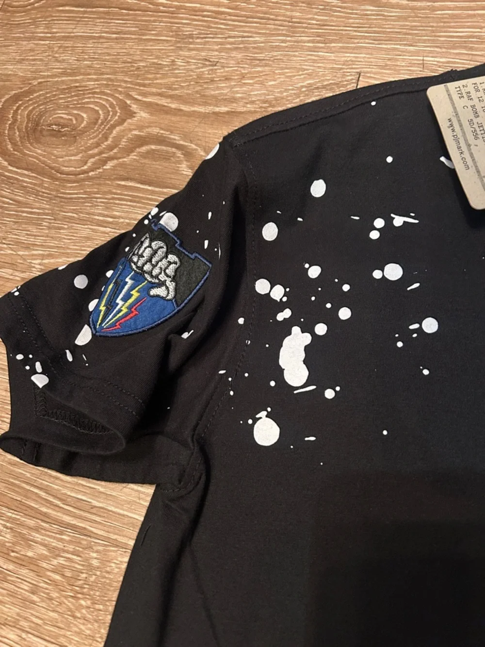 Men's Black Short-Sleeve Graphic Airborne Patch Tee - Picture 4 of 5